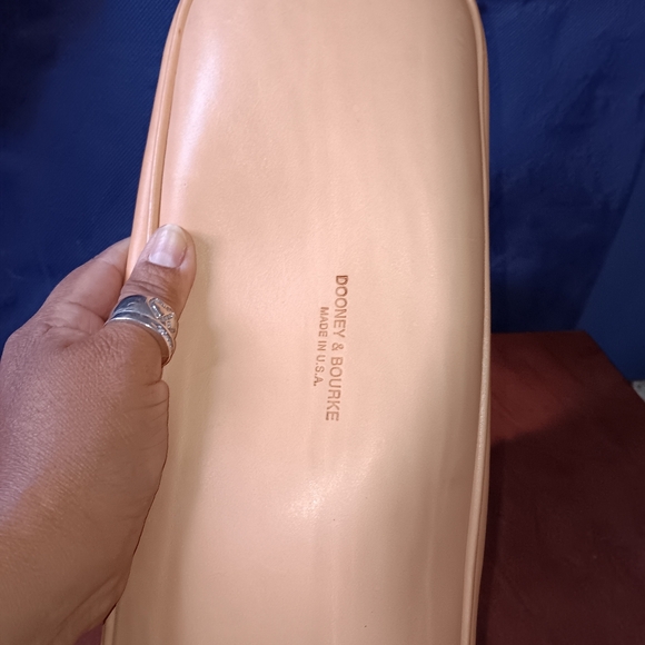 Dooney and bourke satchel - Picture 12 of 13